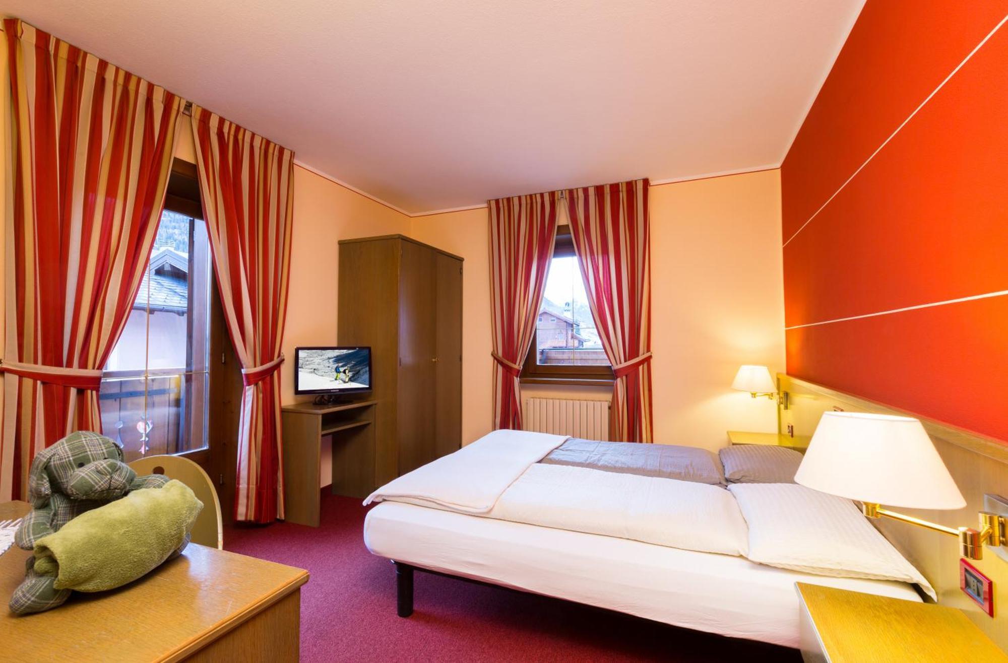 Hotel Krone Лівіньо Екстер'єр фото
